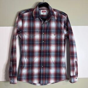 Wrangler Button Up Shirt Long Sleeve Mens Size Small Plaid Pearl Snap Cotton